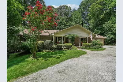 204 Fernwood Drive, Hendersonville, NC 28791 - Photo 3