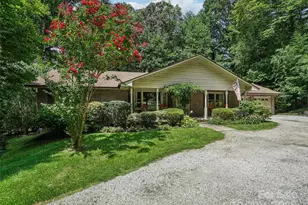 204 Fernwood Dr, Hendersonville, NC 28791 - Photo 3