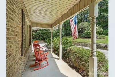 204 Fernwood Drive, Hendersonville, NC 28791 - Photo 7