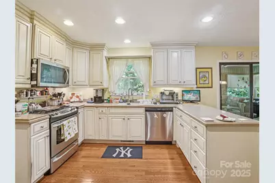 204 Fernwood Drive, Hendersonville, NC 28791 - Photo 15