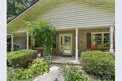 204 Fernwood Drive, Hendersonville, NC 28791 - Photo 5