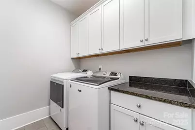 2934 Hillside Springs Drive, Charlotte, NC 28209 - Photo 33