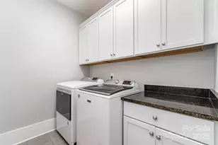 2934 Hillside Springs Dr, Charlotte, NC 28209 - Photo 33