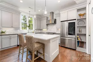 2934 Hillside Springs Dr, Charlotte, NC 28209 - Photo 3