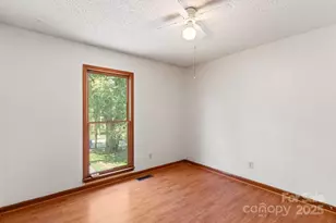 153 Elkwood Ave, Asheville, NC 28804 - Photo 23