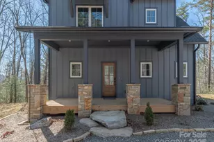 410 Dream Valley Dr, Clyde, NC 28721 - Photo 3