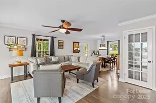 9598 Riviera Dr, Sherrills Ford, NC 28673 - Photo 17