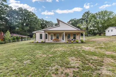 8516 Denbur Drive, Charlotte, NC 28215 - Photo 39