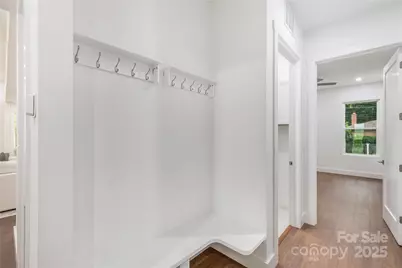 8516 Denbur Drive, Charlotte, NC 28215 - Photo 15