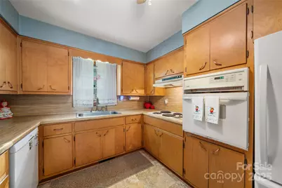 335 Lake Circle Drive, Hendersonville, NC 28792 - Photo 11