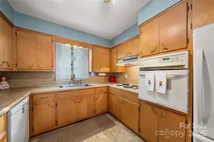 335 Lake Cir Dr, Hendersonville, NC 28792 - Photo 11