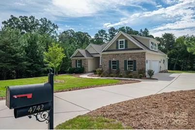 4742 Killian Crossing Drive, Denver, NC 28037 - Photo 9
