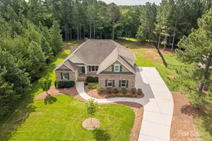 4742 Killian Crossing Dr, Denver, NC 28037 - Photo 3