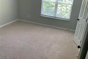 7010 Duchamp Dr, Charlotte, NC 28215 - Photo 3