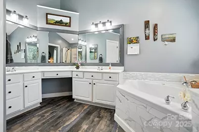 10219 Windtree Lane, Charlotte, NC 28215 - Photo 23