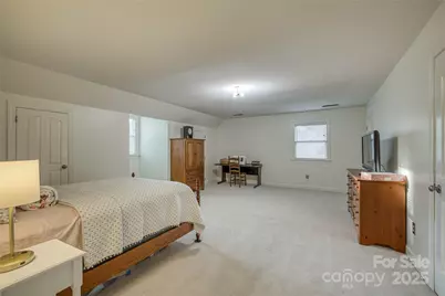 1010 Wellington Court, Lenoir, NC 28645 - Photo 31