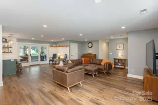 56 Beaumont Dr, Hendersonville, NC 28739 - Photo 7