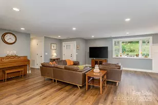 56 Beaumont Dr, Hendersonville, NC 28739 - Photo 5