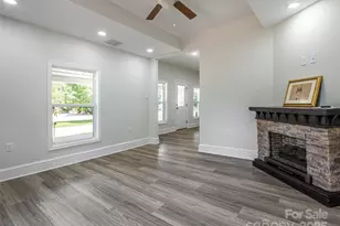 172 Reed St, Canton, NC 28716 - Photo 9