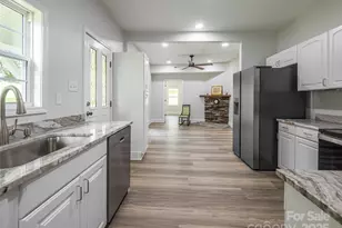 172 Reed St, Canton, NC 28716 - Photo 21