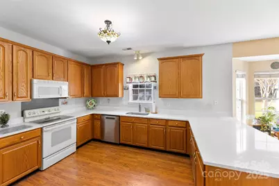 17240 Georgian Hall Drive, Charlotte, NC 28277 - Photo 9