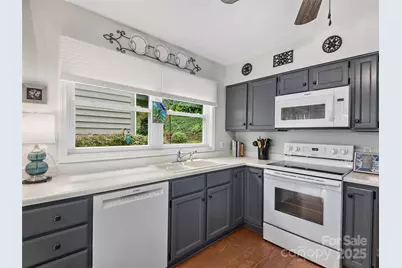 22 Cedarcliff Circle, Asheville, NC 28803 - Photo 9