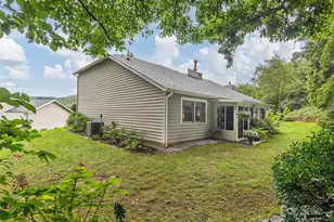 22 Cedarcliff Cir, Asheville, NC 28803 - Photo 25