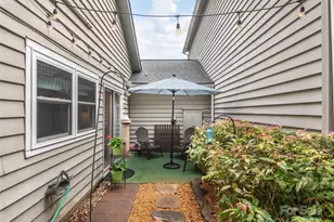 22 Cedarcliff Cir, Asheville, NC 28803 - Photo 23