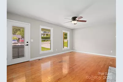 220 Love Lane, Waynesville, NC 28786 - Photo 3