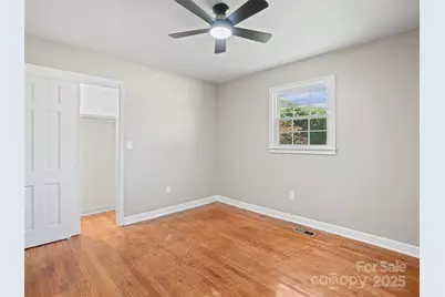 220 Love Lane, Waynesville, NC 28786 - Photo 17