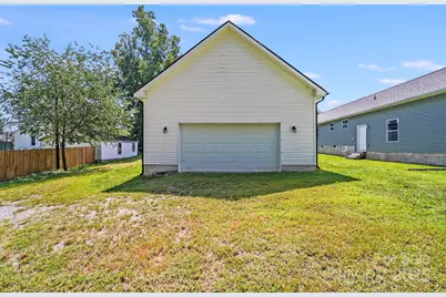 114 W Lee Avenue, Bessemer City, NC 28016 - Photo 29