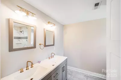 114 W Lee Avenue, Bessemer City, NC 28016 - Photo 19