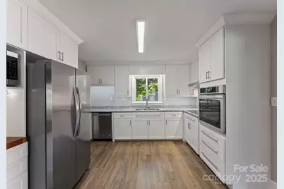 1614 Keeling Place, Charlotte, NC 28210 - Photo 7