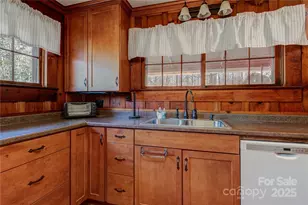 4050 Pickens Hwy, Rosman, NC 28772 - Photo 9