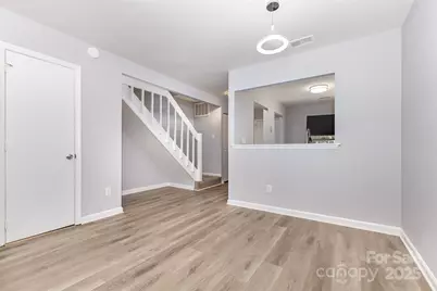 6319 Windsor Gate Lane, Charlotte, NC 28215 - Photo 7