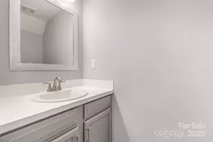 6319 Windsor Gate Ln, Charlotte, NC 28215 - Photo 13