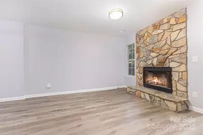 6319 Windsor Gate Lane, Charlotte, NC 28215 - Photo 5