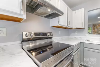 6319 Windsor Gate Lane, Charlotte, NC 28215 - Photo 11