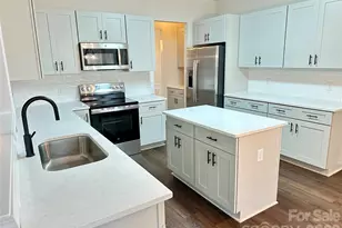 7633 Rathburn Ln, Charlotte, NC 28277 - Photo 7