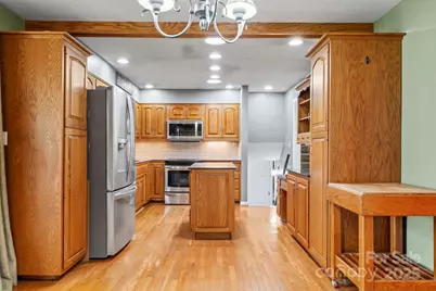 8 English Place, Candler, NC 28715 - Photo 11