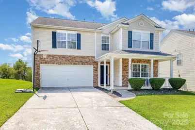 9439 Bayview Parkway, Charlotte, NC 28216 - Photo 3