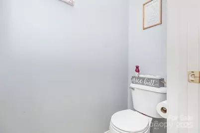 9439 Bayview Parkway, Charlotte, NC 28216 - Photo 19