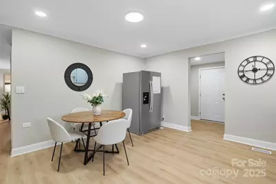 913 W Third Avenue, Gastonia, NC 28052 - Photo 7