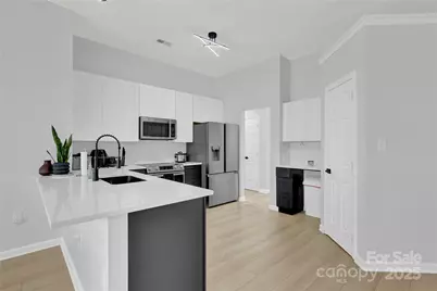 10513 Worsley Lane, Charlotte, NC 28269 - Photo 7