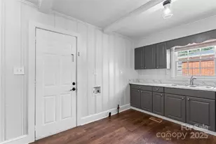 3612 Sargeant Dr, Charlotte, NC 28217 - Photo 9