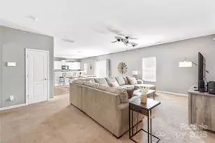 8207 Paw Valley Ln, Charlotte, NC 28214 - Photo 13