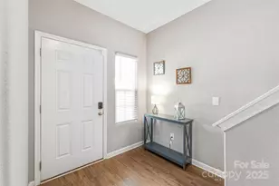 8207 Paw Valley Ln, Charlotte, NC 28214 - Photo 9