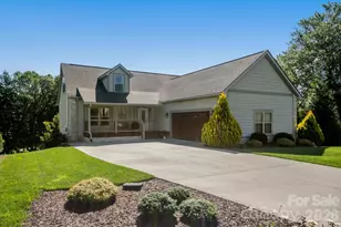 168 Triple Fairways Dr, Hendersonville, NC 28739 - Photo 1