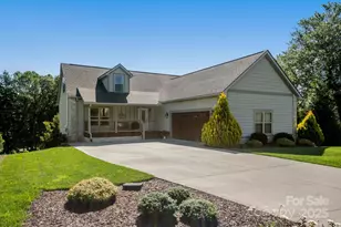 168 Triple Fairways Dr, Hendersonville, NC 28739 - Photo 1