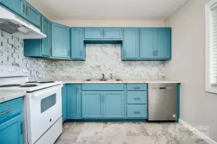 2244 English Dr, Charlotte, NC 28216 - Photo 9